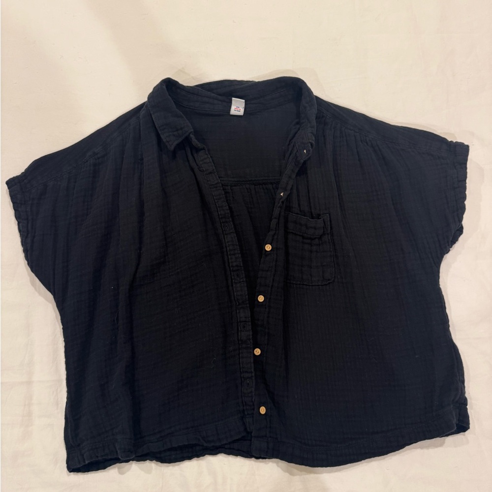 Black Button-Up Short Sleeve Shirt